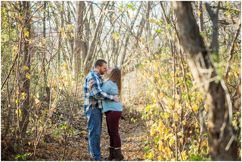 Riverside Engagement photos Kennewick WA couple in tree during fall photo