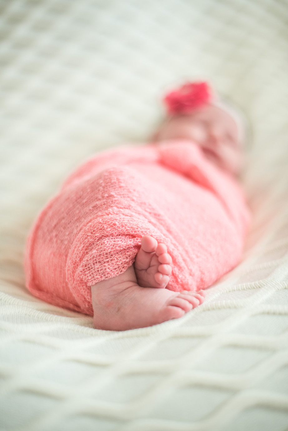 Newborn Photographer Trios Hosptial Kennewick WA Baby girl toes photo