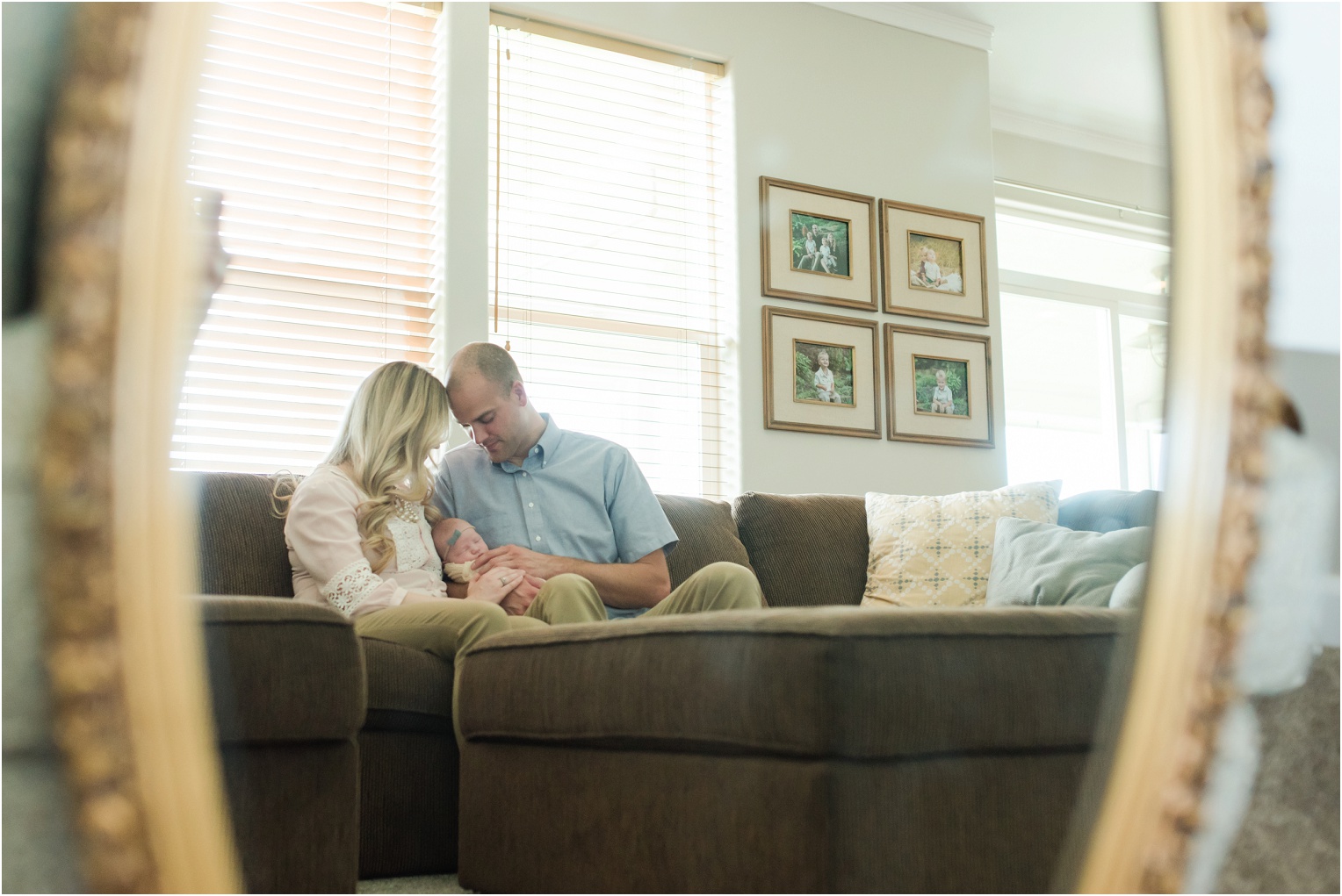 Janes Newborn Photography family with newborn girl lifestyle photo