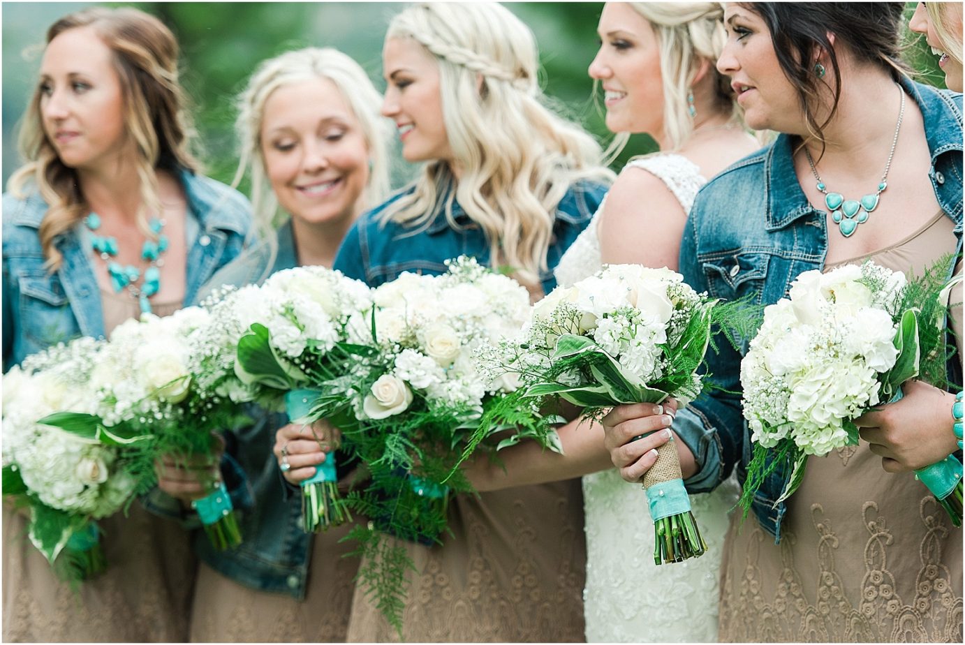 Best Wedding Bouquets of 2016 call white wedding bouquet