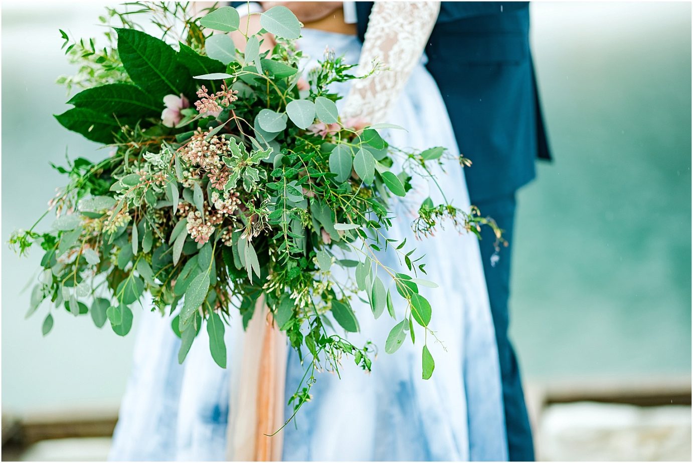 biggest tip for your bridal bouquet flowy greenery bouquet