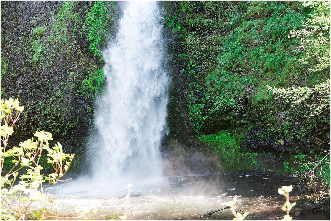 Columbia River Gorge Waterfalls Oregon Photographer Adventures base of Horsetail Falls 