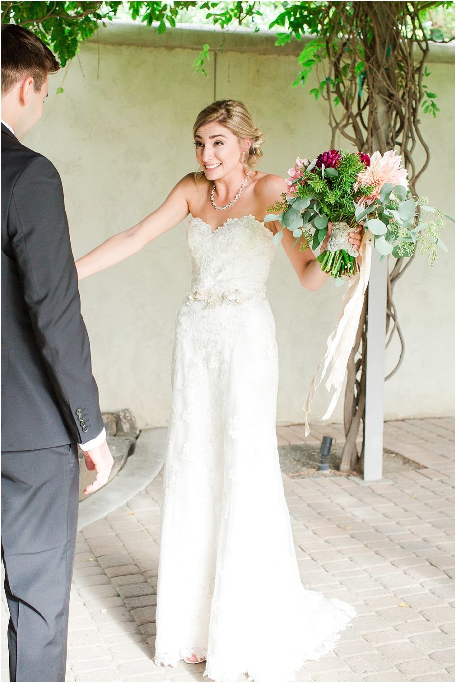 Terra Blanca Winery Wedding Benton City Photographer Armin and Kendall first look