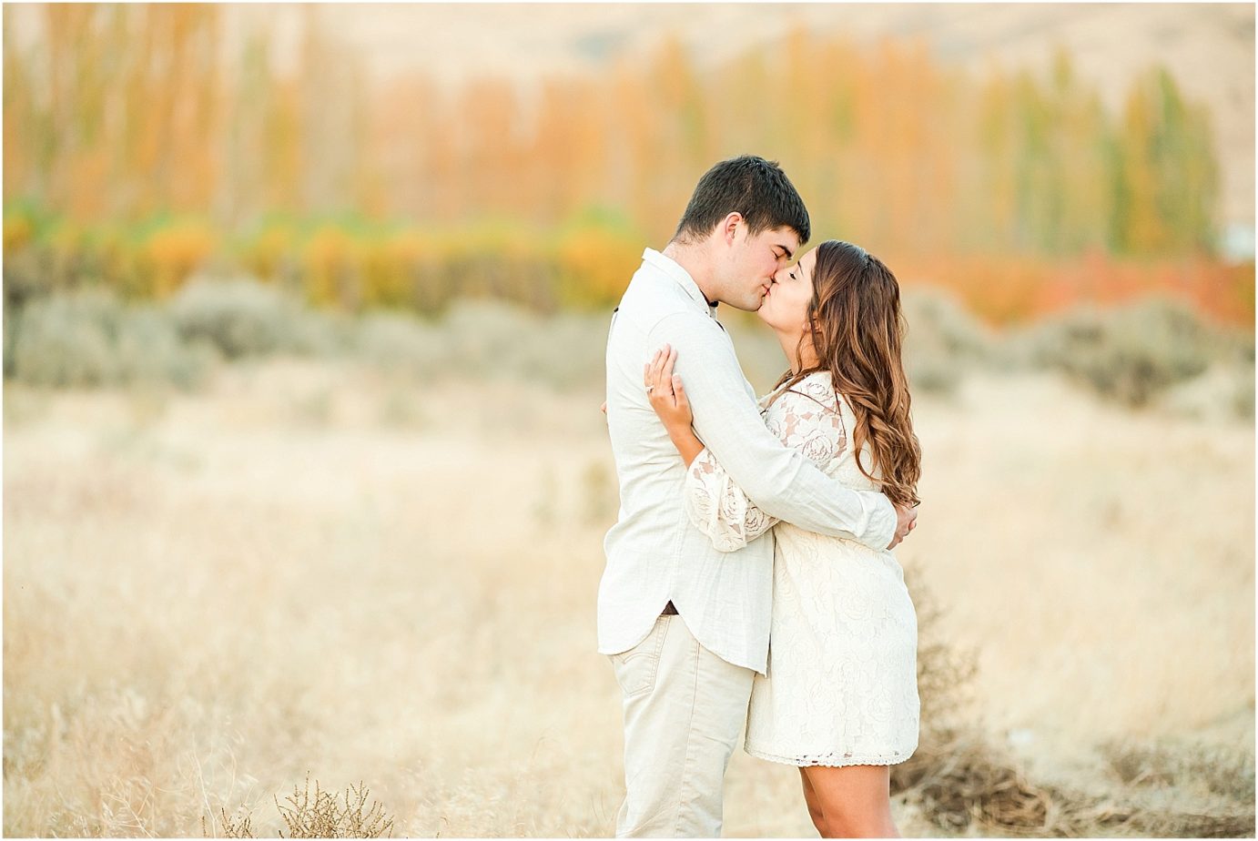 Fall engagement session by the river mattawa Photographer Jeff and Rocio