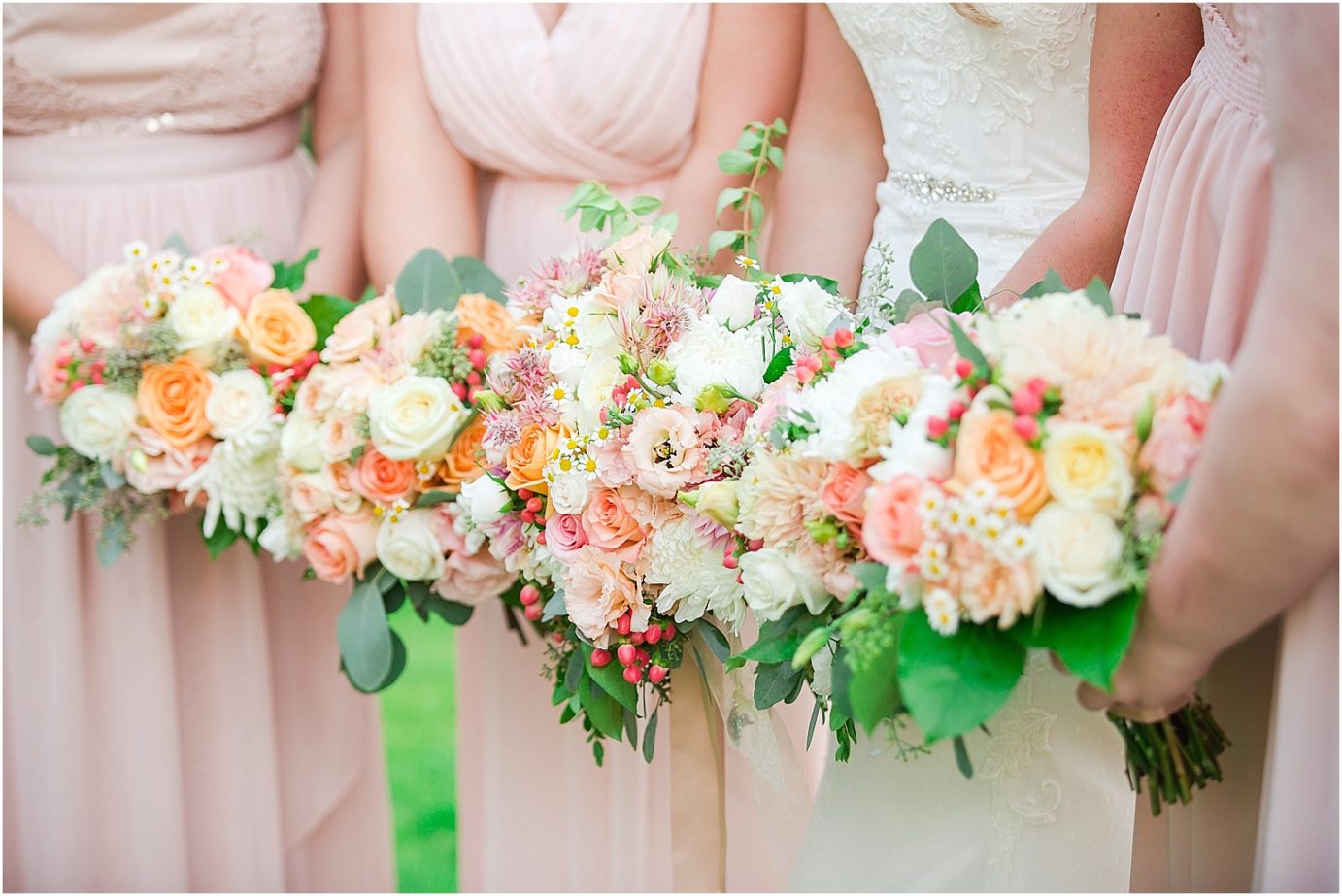 Favorite wedding flowers of 2017 For brides blush and peach wedding flowers