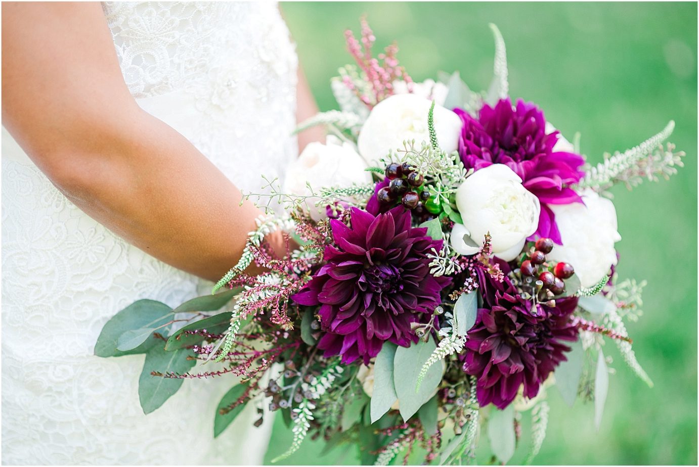 Favorite wedding florals of 2018 for brides dusty purple bridal bouquet