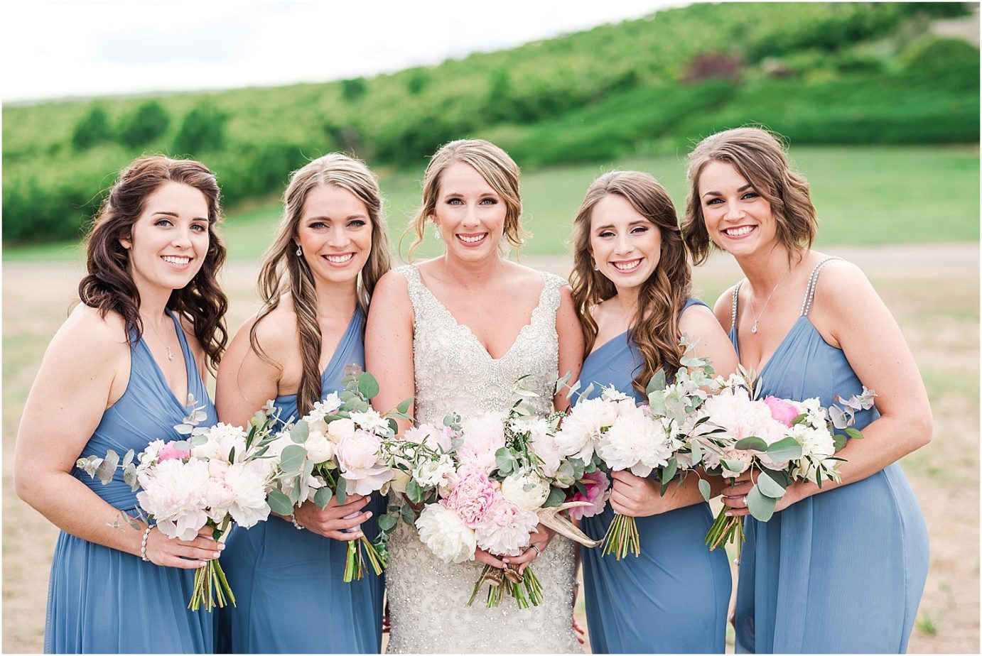 Favorite wedding florals of 2018 for brides blush and beige wedding bouquets