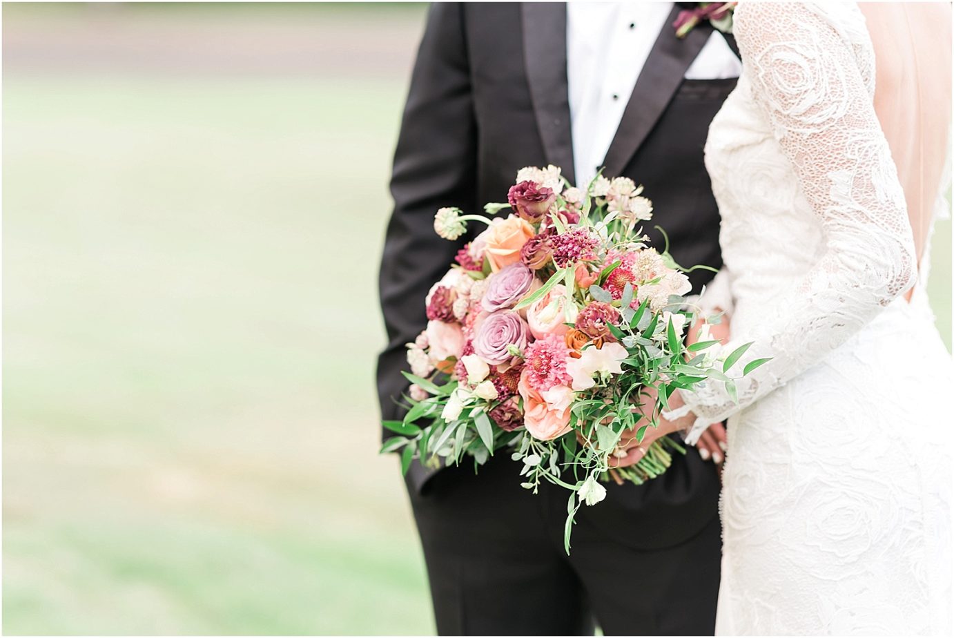 Oakshire Estate Wedding Inspiration shoot mauve, peach, and blush bridal bouquet