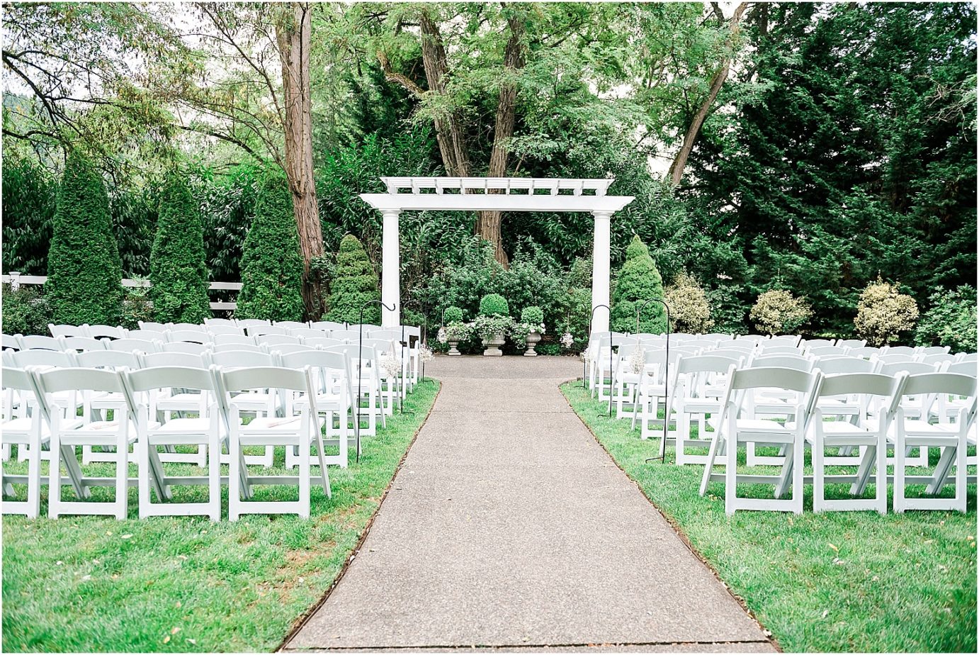 Laurel Creek Manor Wedding  ceremony site