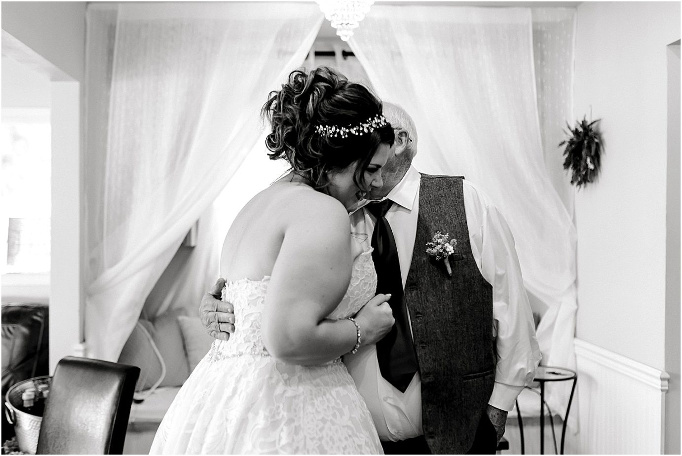 Settler's Creek Wedding Couer D'alene Photographer Miguel and Sara bridal prep