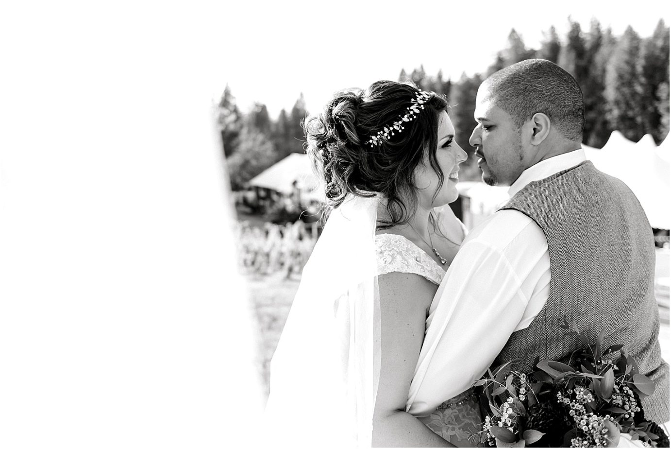 Settler's Creek Wedding Couer D'alene Photographer Miguel and Sara bride and groom portrait