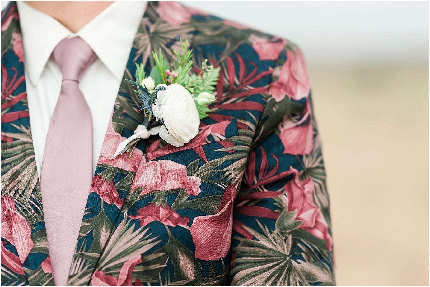 Intimate Park Wedding Richland Photographer Nick and Kelly boutonniere