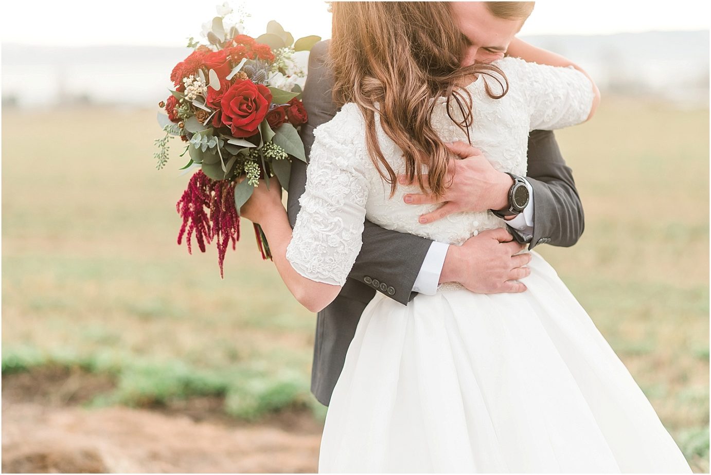 Ellensburg backyard wedding- first look in a field
