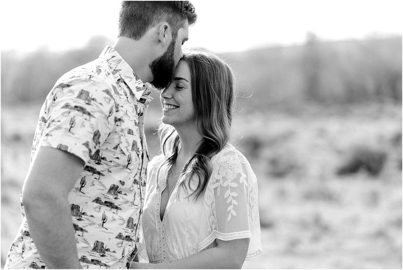 eastern washington engagement session PNW photographer Travis and arianna in field