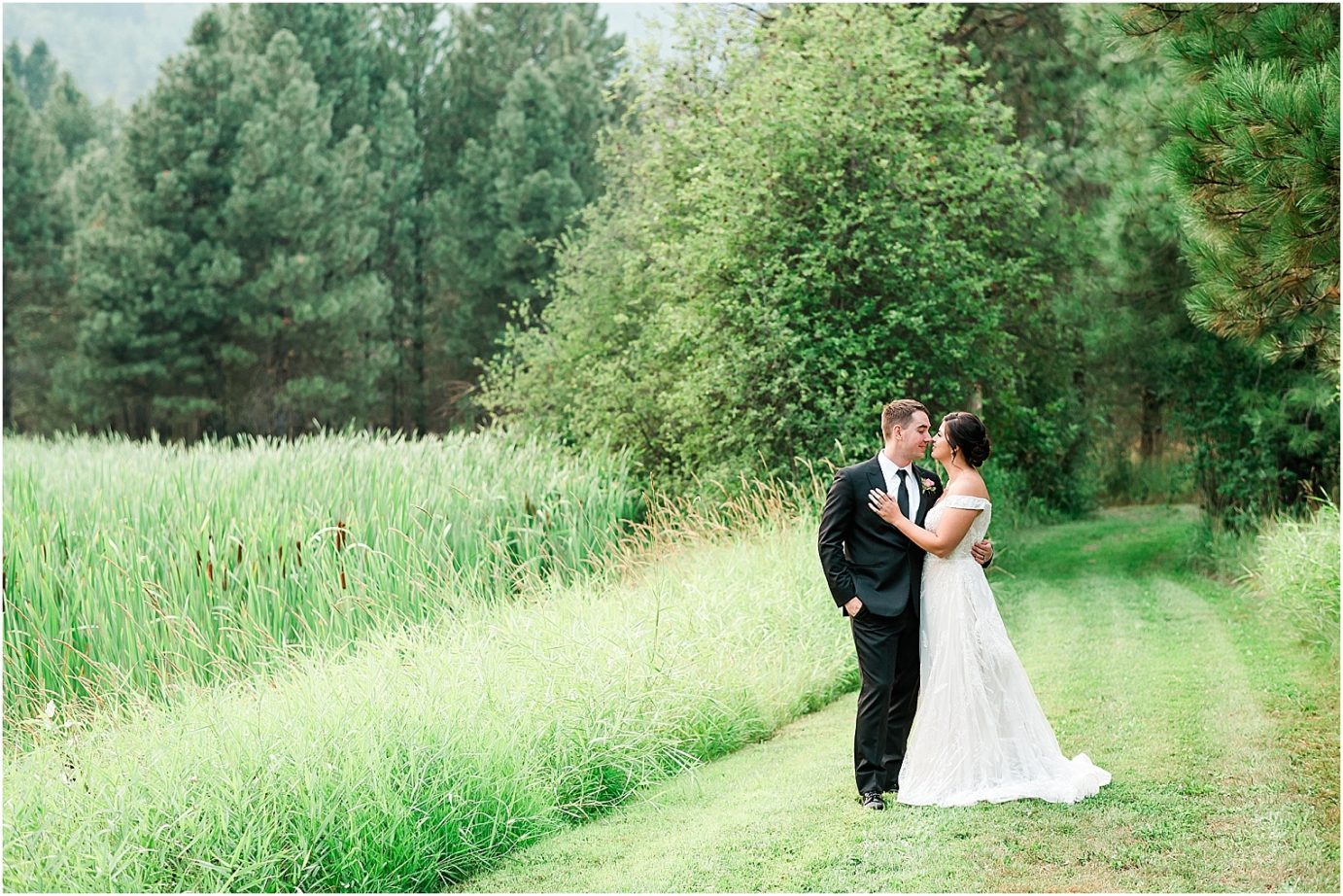 Intimate Pine River Ranch Wedding Leavenworth Photographer Jon and Kristen_0100