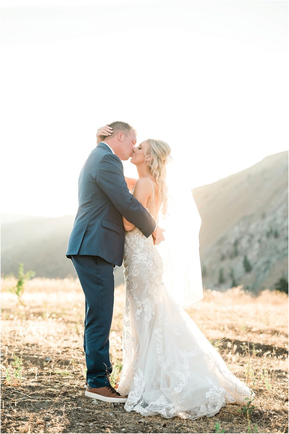 Rocky Pond Winery Wedding Chelan Photographer Austin and Aynsley sunset portraits