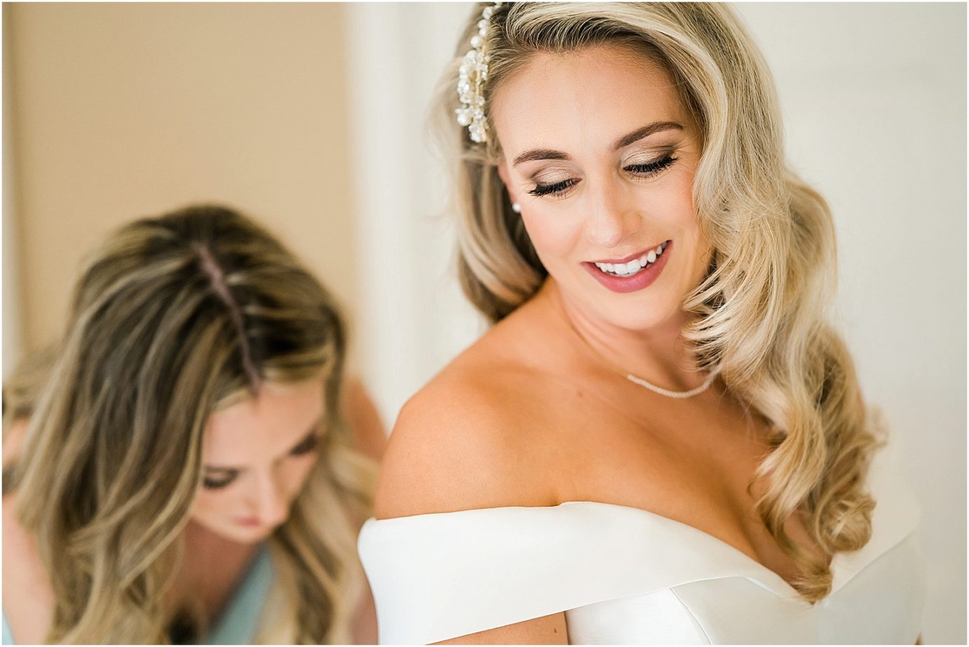 Terra Blanca Winery Wedding Tricities Photographer bride getting ready