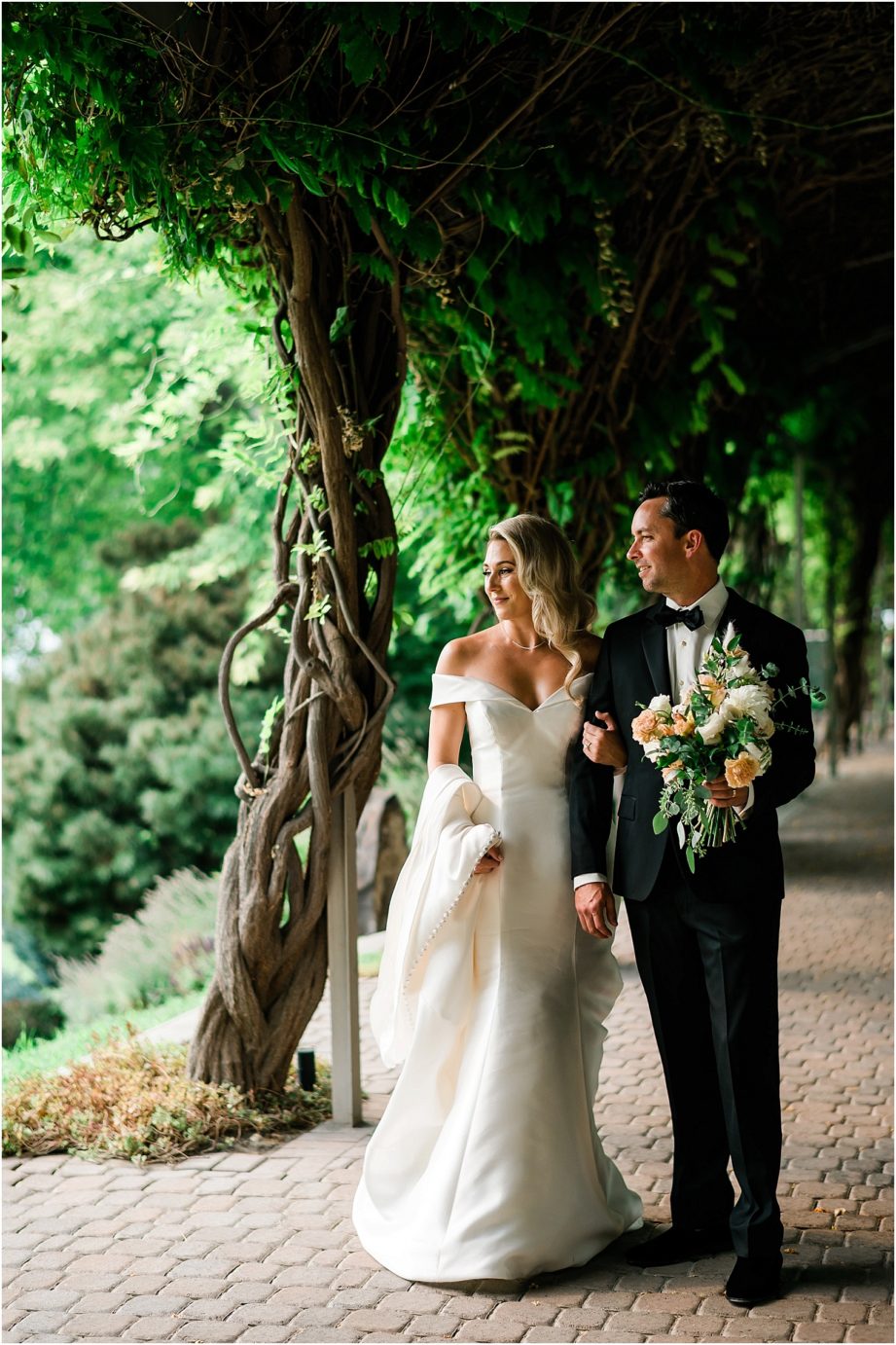 Terra Blanca Winery Wedding Tricities Photographer bride and groom walking
