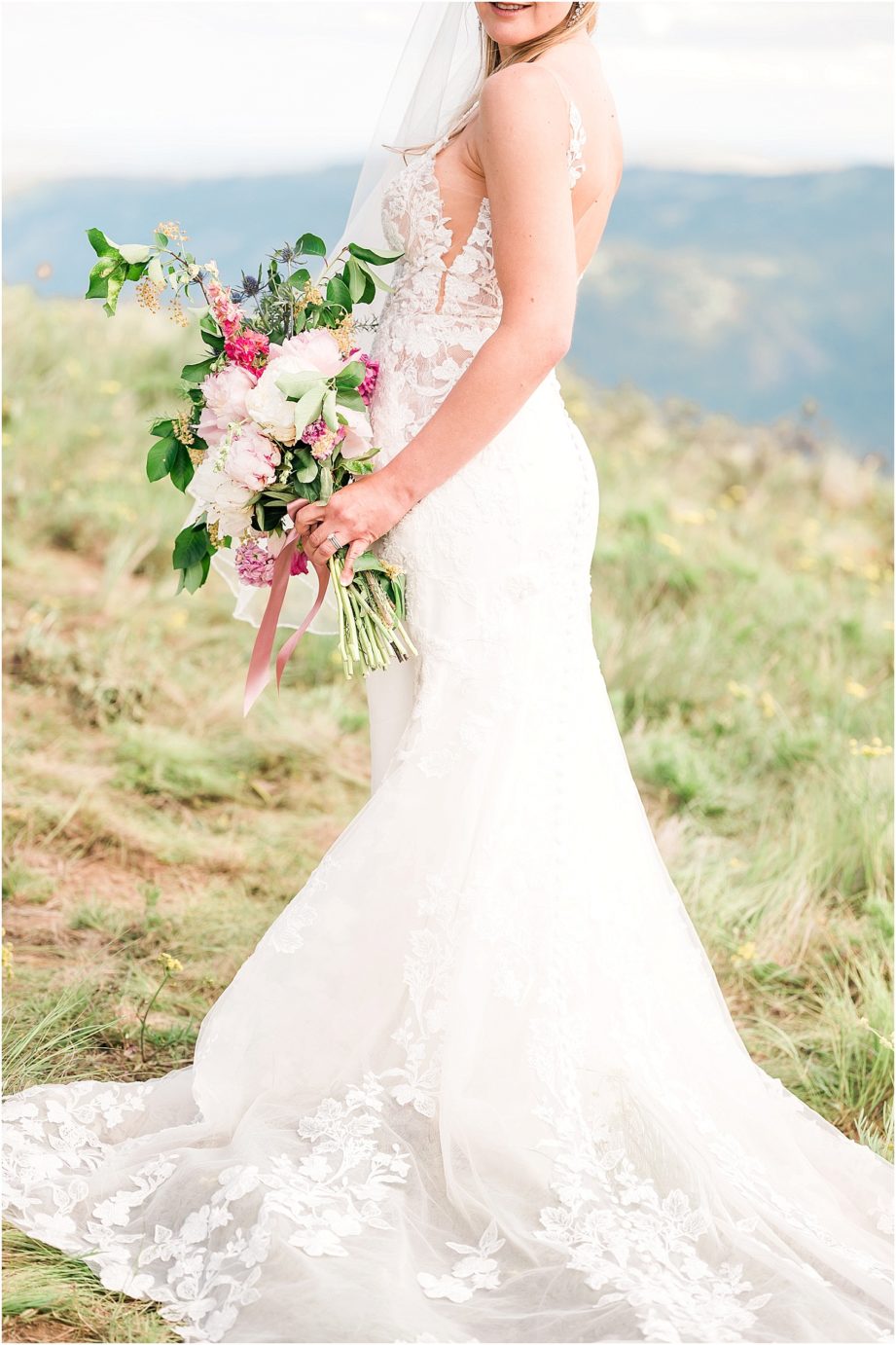 Beautiful Elk Ridge Wedding Naches Photographer Cory and Jenna bride portrait