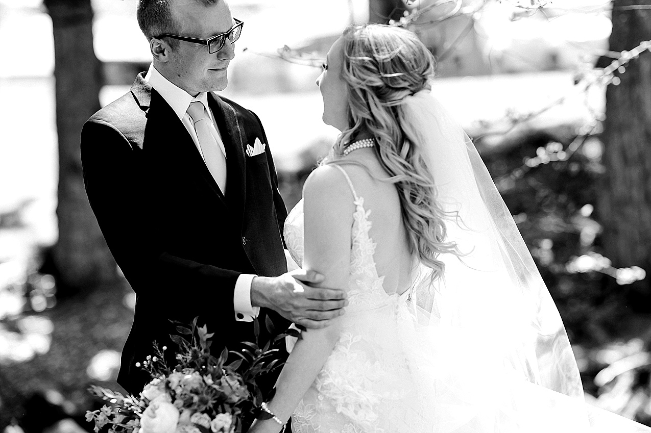Creekstone Gardens Wedding Walla Walla bride and groom first look